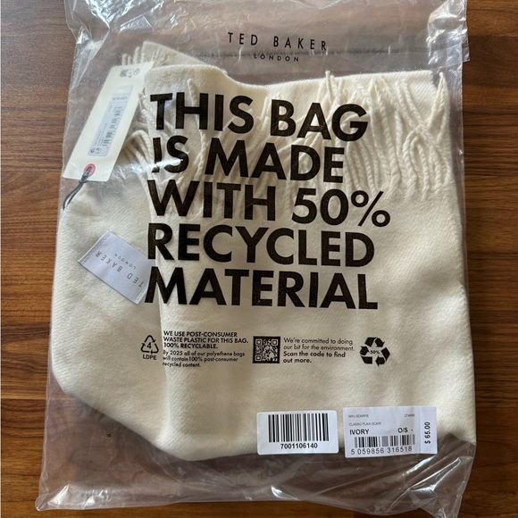 NEW Ted Baker Scarfie Classic Plain Scarf Ivory - Picture 2 of 5